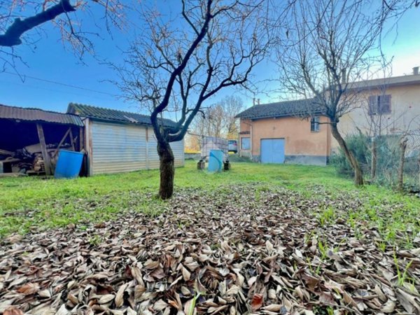 casa indipendente in vendita a Camerano Casasco