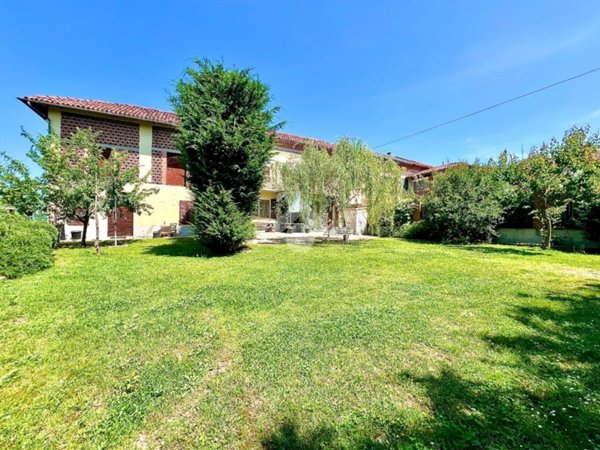 casa indipendente in vendita a Camerano Casasco