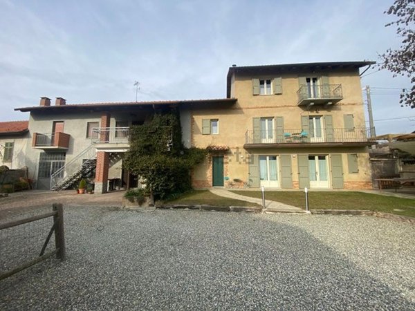 casa indipendente in vendita a Camerano Casasco