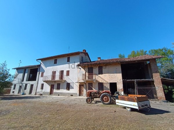 casale in vendita a Camerano Casasco