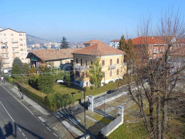 casa indipendente in vendita a Canelli
