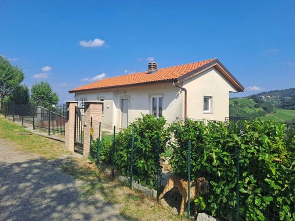 casa indipendente in vendita a Canelli