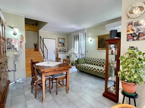 casa indipendente in vendita a Canelli