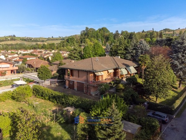 casa indipendente in vendita a Canelli