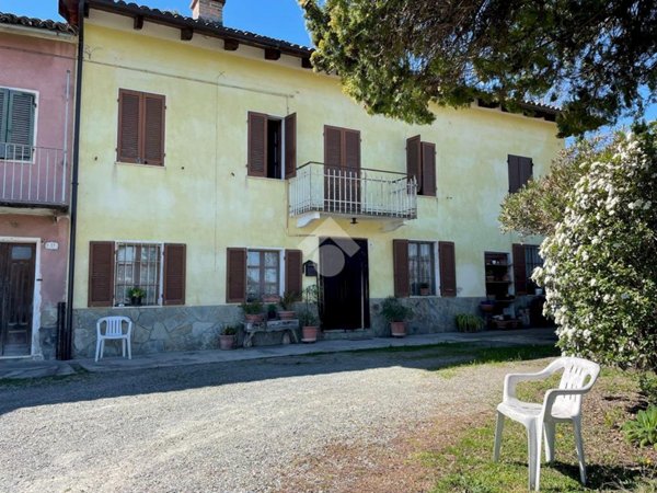 casa indipendente in vendita a Canelli