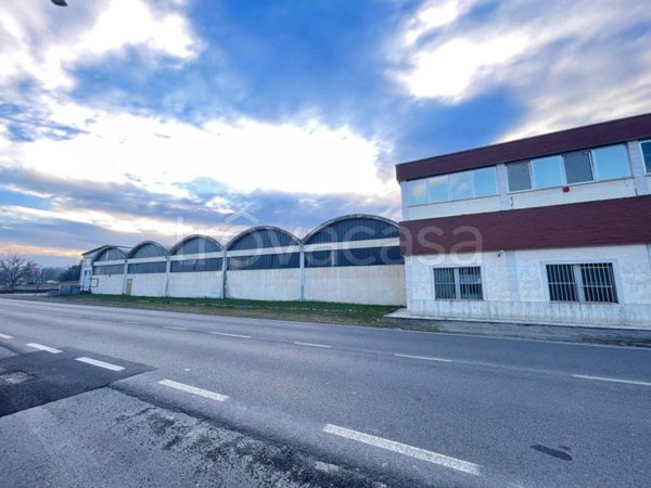 capannone in vendita a Canelli