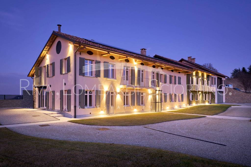 casa indipendente in vendita a Canelli