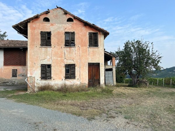casale in vendita a Canelli