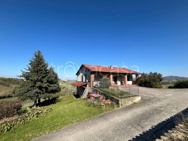 casa indipendente in vendita a Canelli
