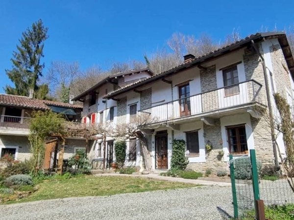 casale in vendita a Canelli