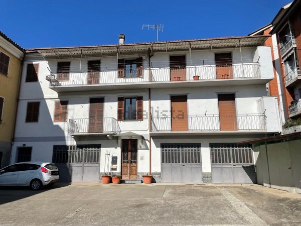 casa indipendente in vendita a Canelli