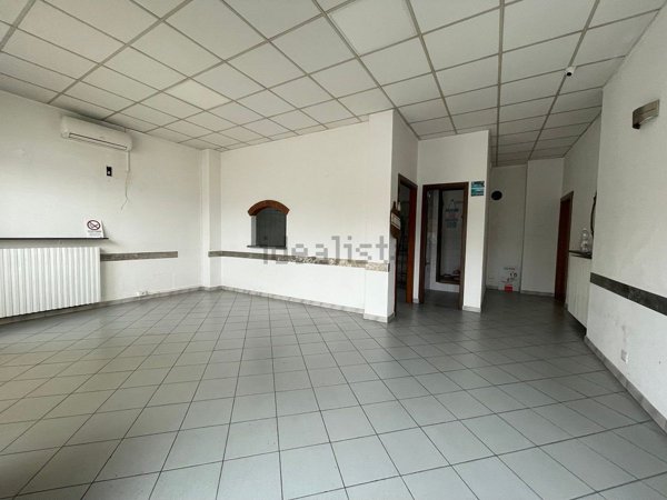 locale commerciale in vendita a Canelli