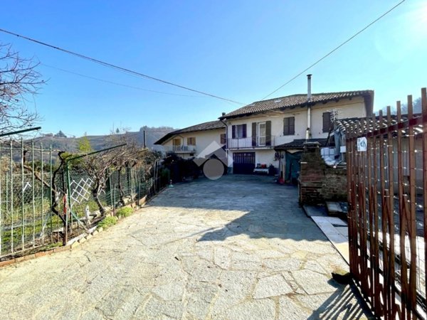 casa indipendente in vendita a Canelli