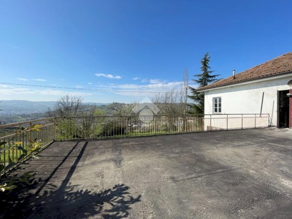 casa indipendente in vendita a Canelli