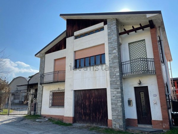 casa indipendente in vendita a Canelli