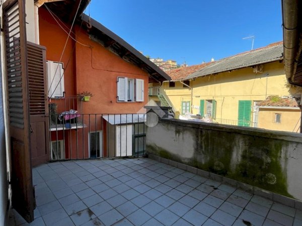 casa indipendente in vendita a Canelli