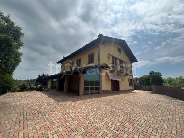 casa indipendente in vendita a Canelli