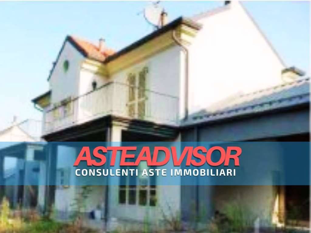 casa indipendente in vendita a Canelli