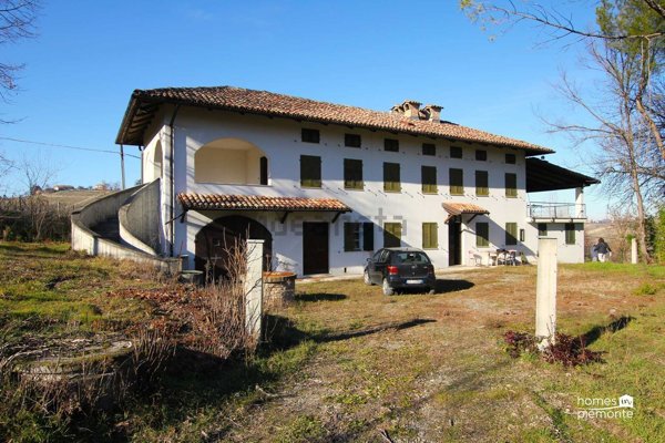 casa indipendente in vendita a Canelli
