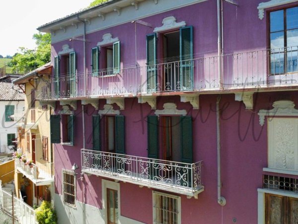 casa indipendente in vendita a Canelli