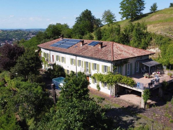 casa indipendente in vendita a Canelli