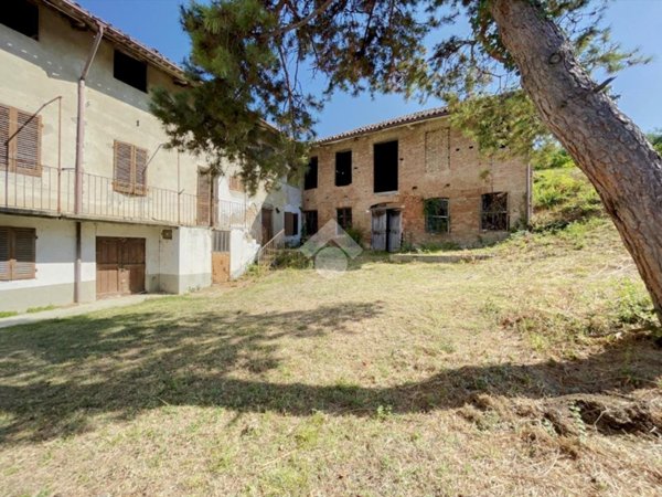 casa indipendente in vendita a Canelli
