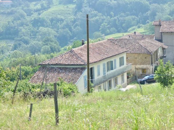 casa indipendente in vendita a Canelli
