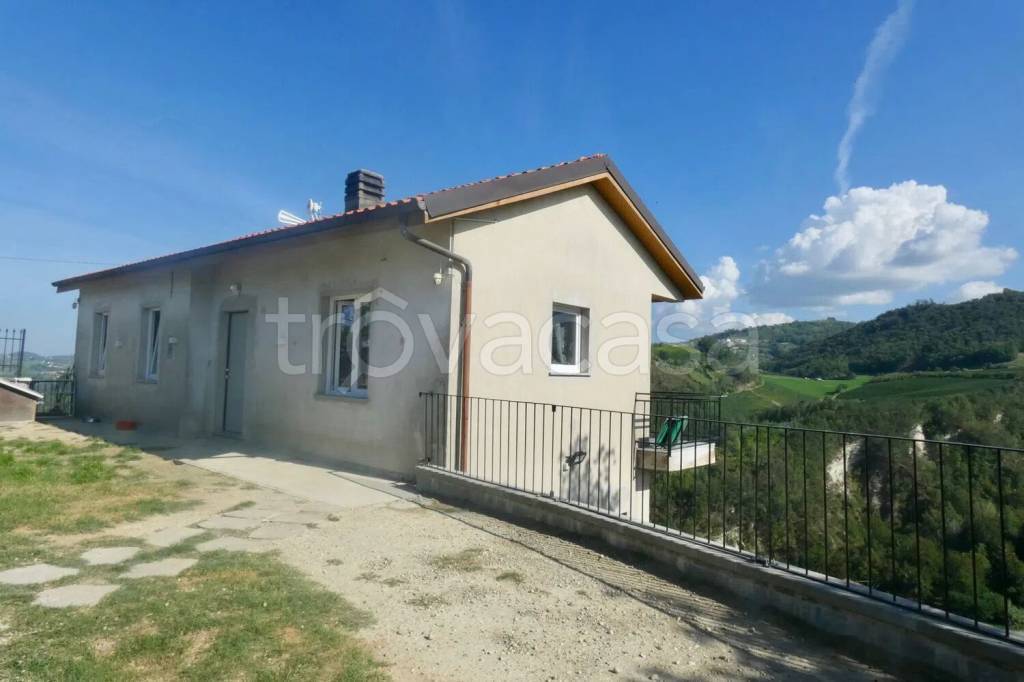 casa indipendente in vendita a Canelli