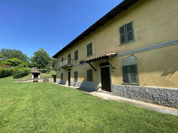 casa indipendente in vendita a Canelli