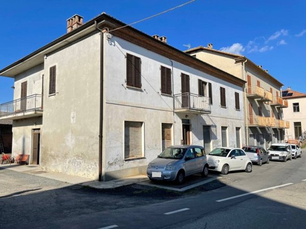 casa indipendente in vendita a Canelli