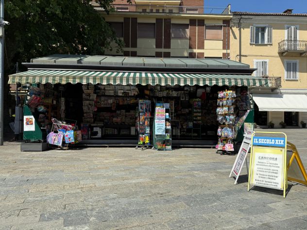 negozio in vendita a Canelli