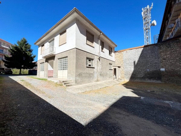 casa indipendente in vendita a Canelli