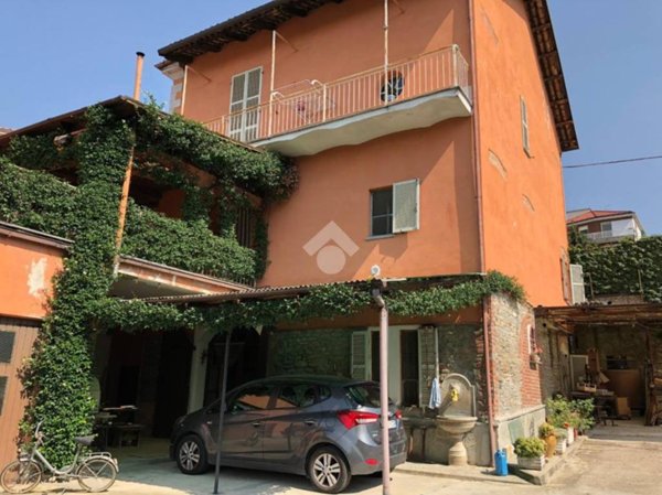 casa indipendente in vendita a Canelli
