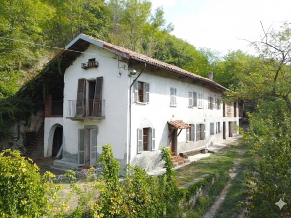 casa indipendente in vendita a Canelli