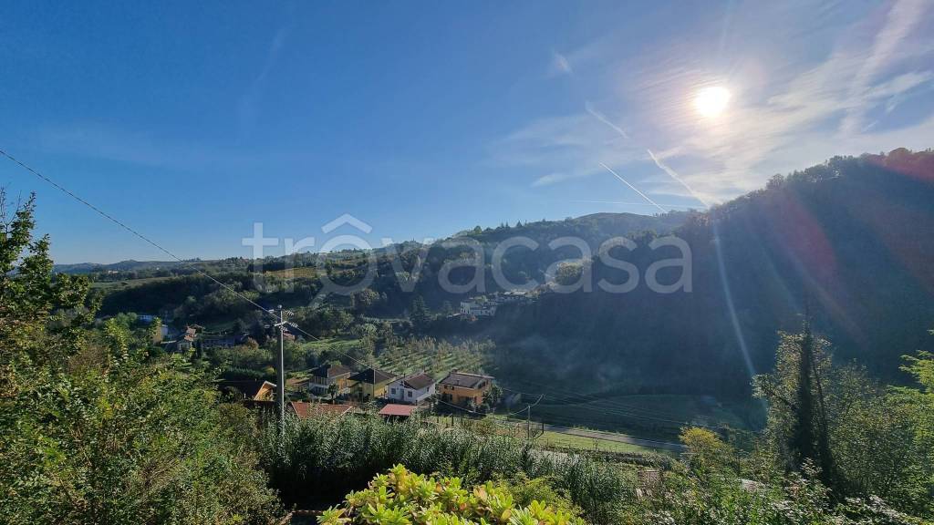 casa indipendente in vendita a Canelli