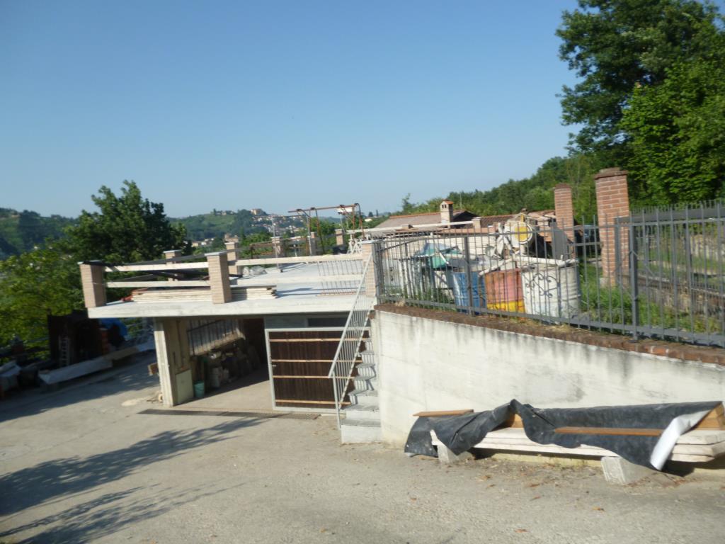 casa indipendente in vendita a Canelli