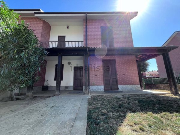 casa indipendente in vendita a Canelli