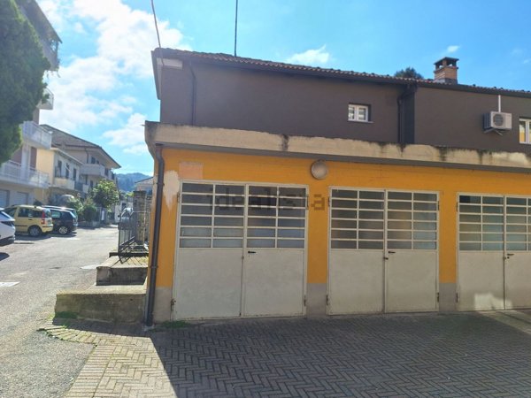 locale di sgombero in vendita a Canelli