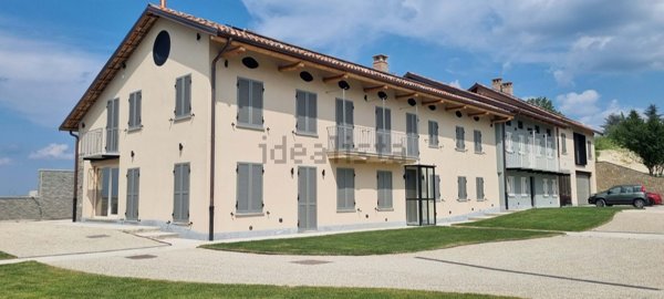 casa indipendente in vendita a Canelli