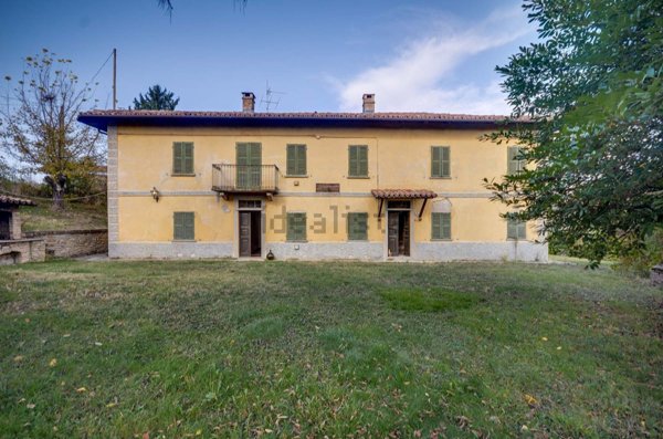 casa indipendente in vendita a Canelli