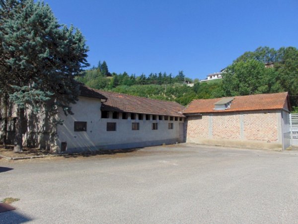 locale di sgombero in vendita a Canelli