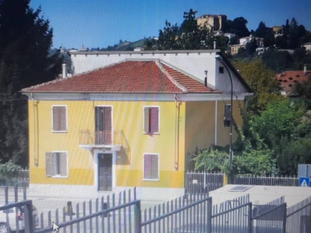 casa indipendente in vendita a Canelli