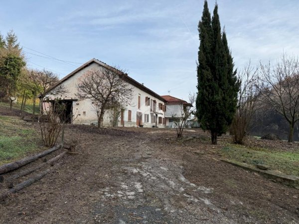 casa indipendente in vendita a Canelli