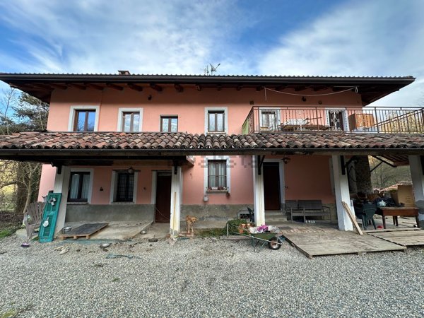 casa indipendente in vendita a Canelli