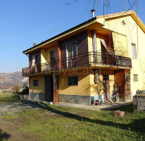 casa indipendente in vendita a Canelli