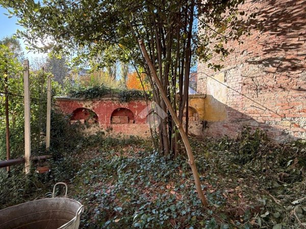 casa indipendente in vendita a Canelli