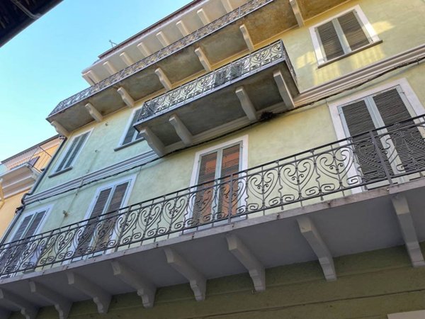 casa indipendente in vendita a Canelli