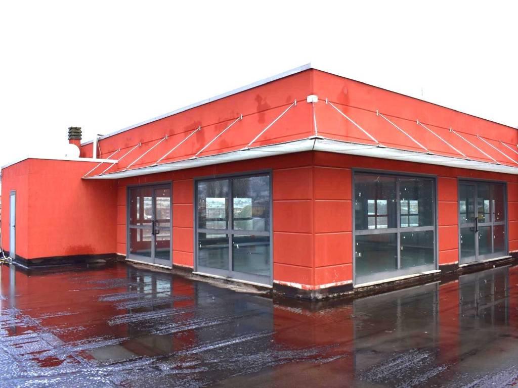 locale commerciale in vendita a Canelli