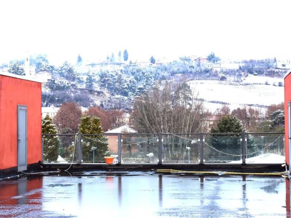 locale commerciale in vendita a Canelli