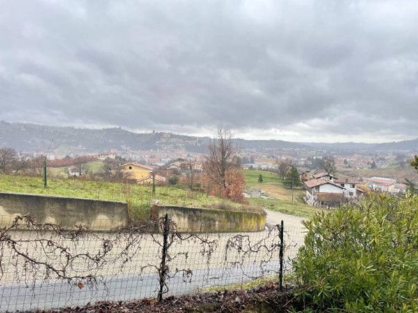 casa indipendente in vendita a Canelli